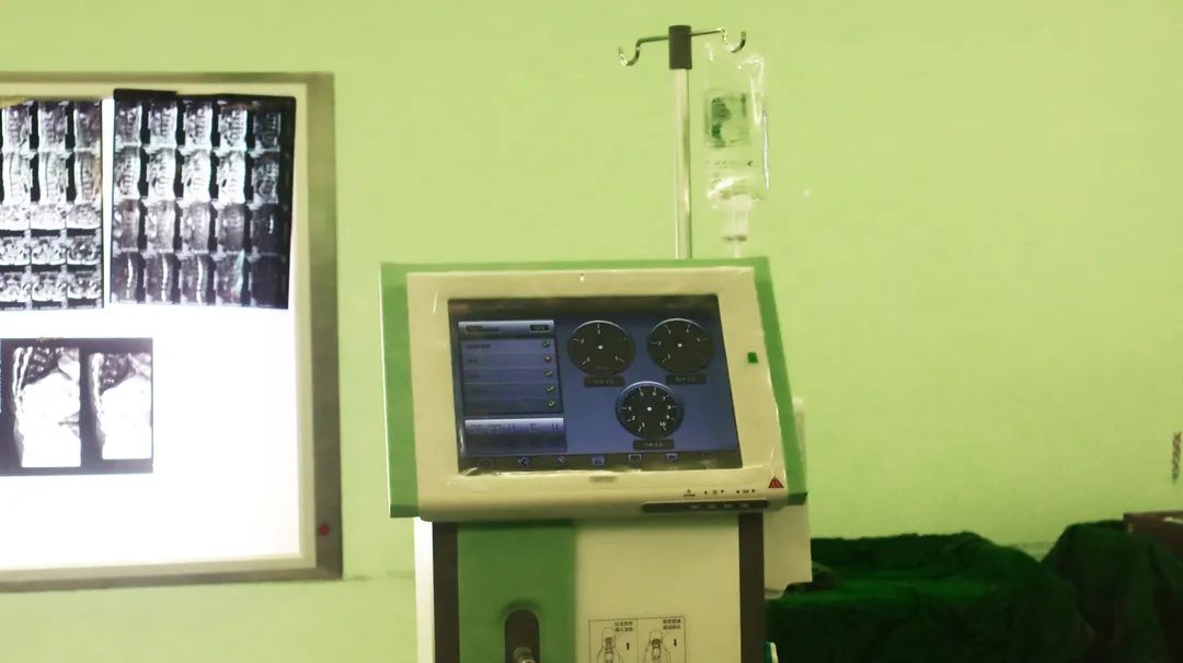 固始县首台超声骨刀在河南信合医院投入临床使用