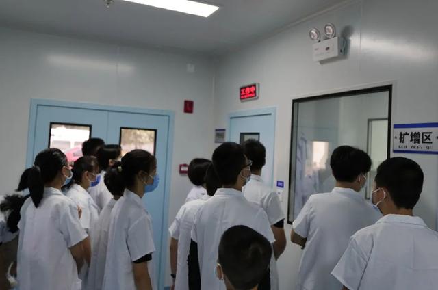 岳池县人民医院 2020 年职工子女暑期职业体验活动圆满落