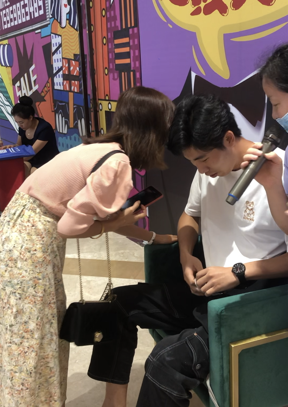 父亲节，这群男人挑战了一把「生娃的快乐」