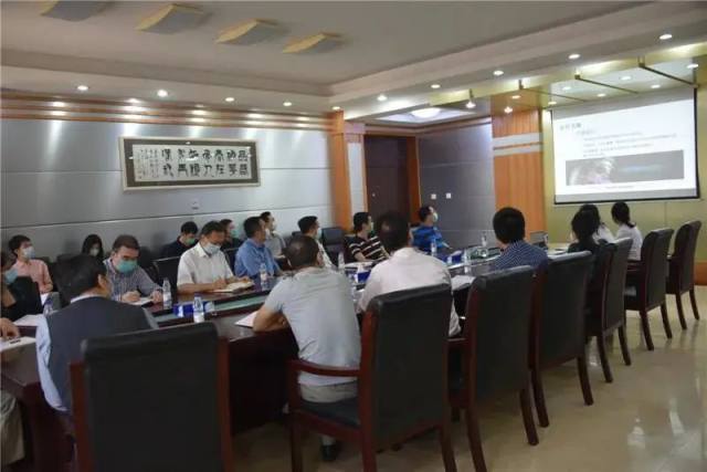 延大附院援苏丹医疗队员为中国驻苏丹大使馆工作人员进行新冠肺炎防控知识培训