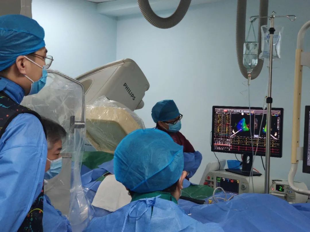 黄石市爱康医院首次完成行三维导航系统标测下的心脏射频消融术