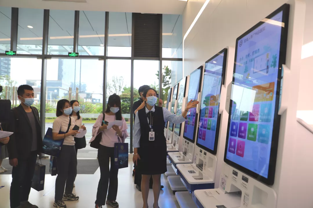 前海人寿广州总医院举办媒体体验日——解决群众就医「关键小事」