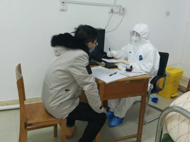 襄阳市第一人民医院接受各方爱心捐赠，全力以赴抗疫情