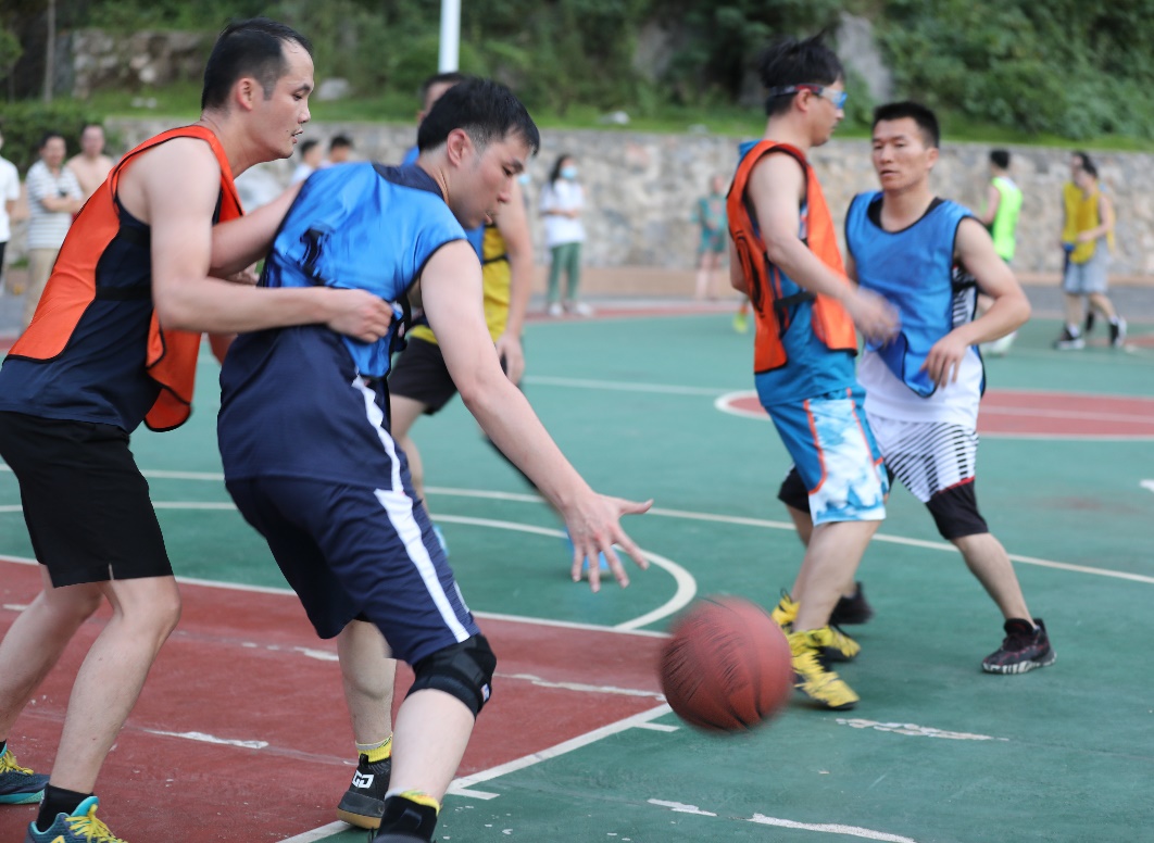广西壮族自治区南溪山医院 2021 年职工三人篮球赛落幕