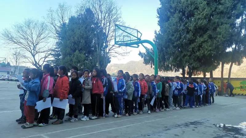 成都京东方医院医疗队走进凉山彝族自治州美姑县
