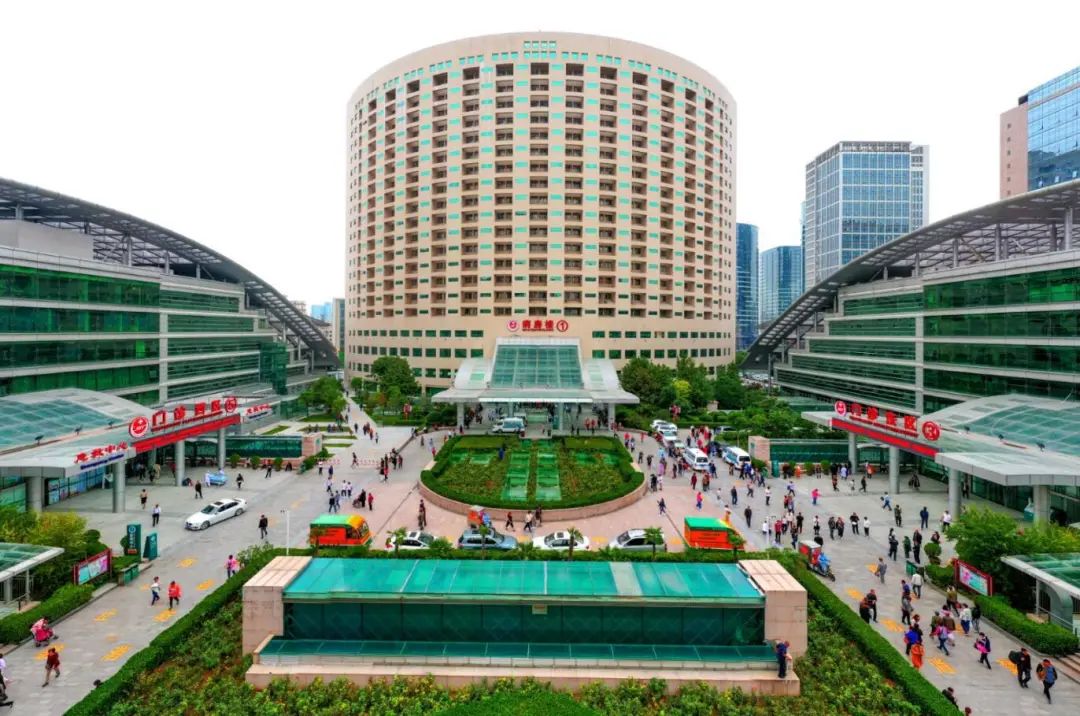 一天 239 个病人、警车紧急开道、深夜抢救…… 他们的假期太不一样