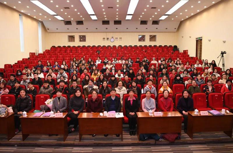 同济大学附属同济医院惠蔚同志获得「2020 同济大学卓越女性抗疫贡献奖」