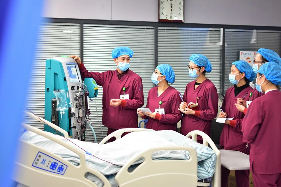 重庆市璧山区人民医院这位南丁格尔小哥哥，获评「重庆好护士」