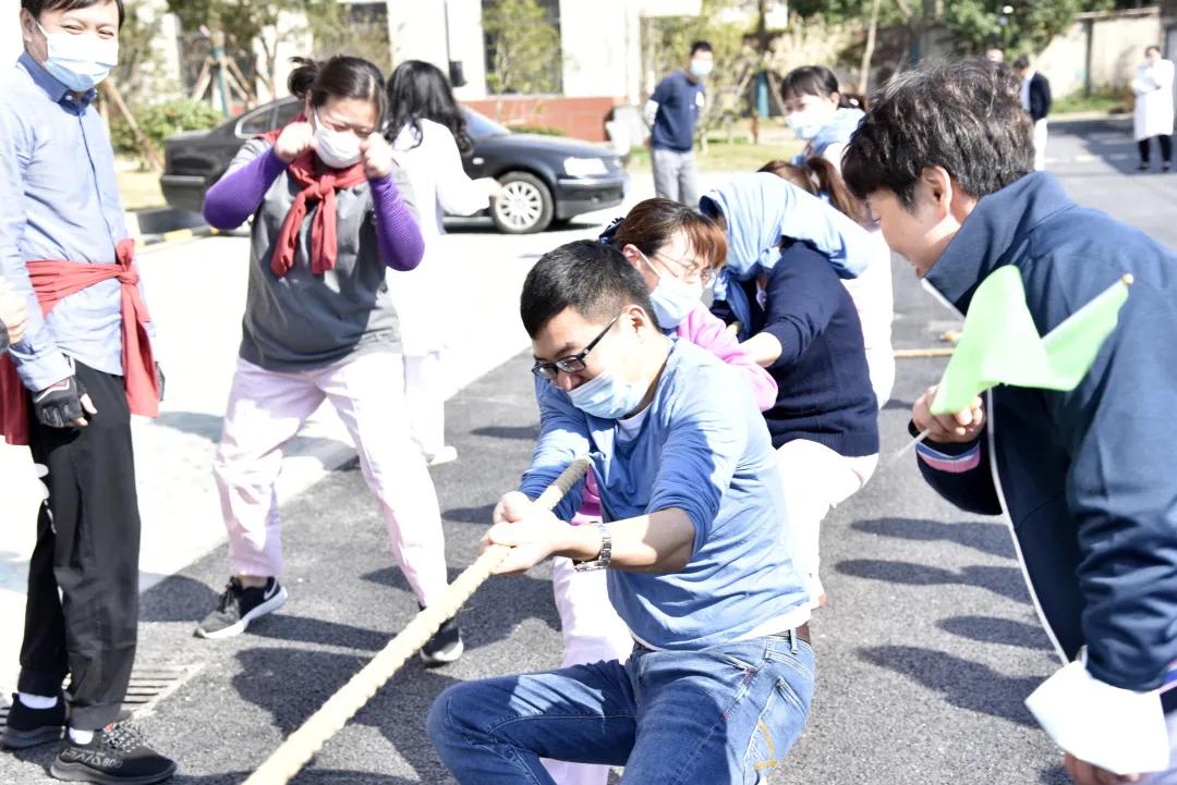 上海市第二康复医院工会举办第二届拔河比赛