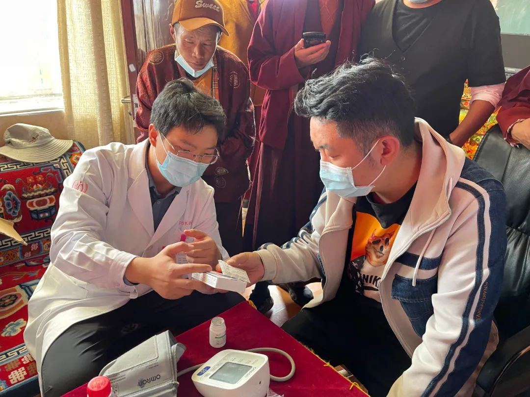 「阜康之爱」不仅惠及他，还泽被他的爱人——2021 西藏阜康医院义诊日志