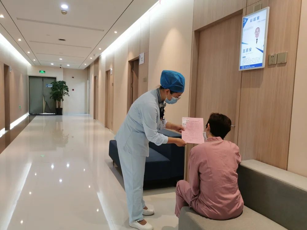 多亏参加了这次公益体检，意外发现了癌症