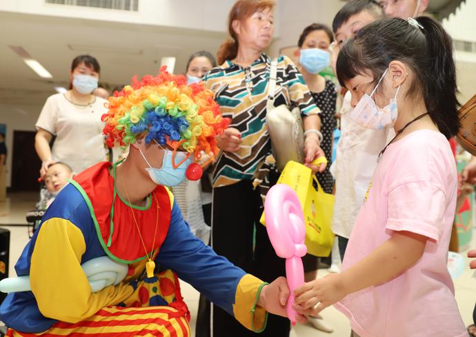 江西省儿童医院举办第十届「点亮小小心愿 共圆儿童梦想」公益活动