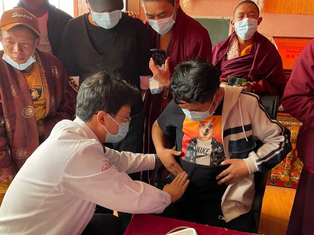 西藏阜康医院义诊组来了个全科医生——2021 阜康义诊日志