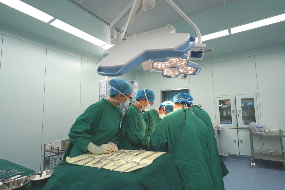 前海人寿广西医院成功实施一例宫颈癌根治术