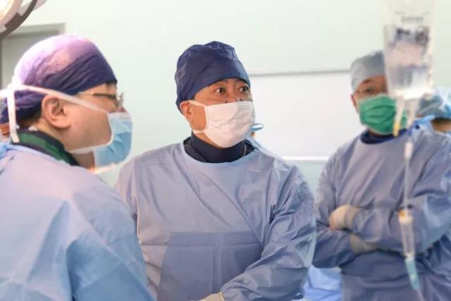 上海德达医院再获突破 完成国内外资医院首例 TAVI 手术