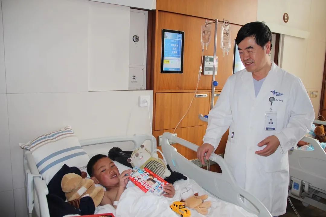 上海德达医院：不远万里赴西藏，只为让你们拥有健康的心跳
