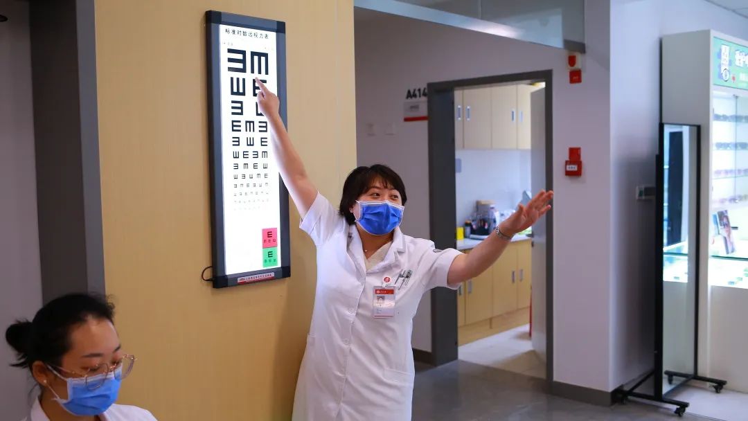 量身高、测视力，重庆北部宽仁医院这次就医体验公益活动有点特殊