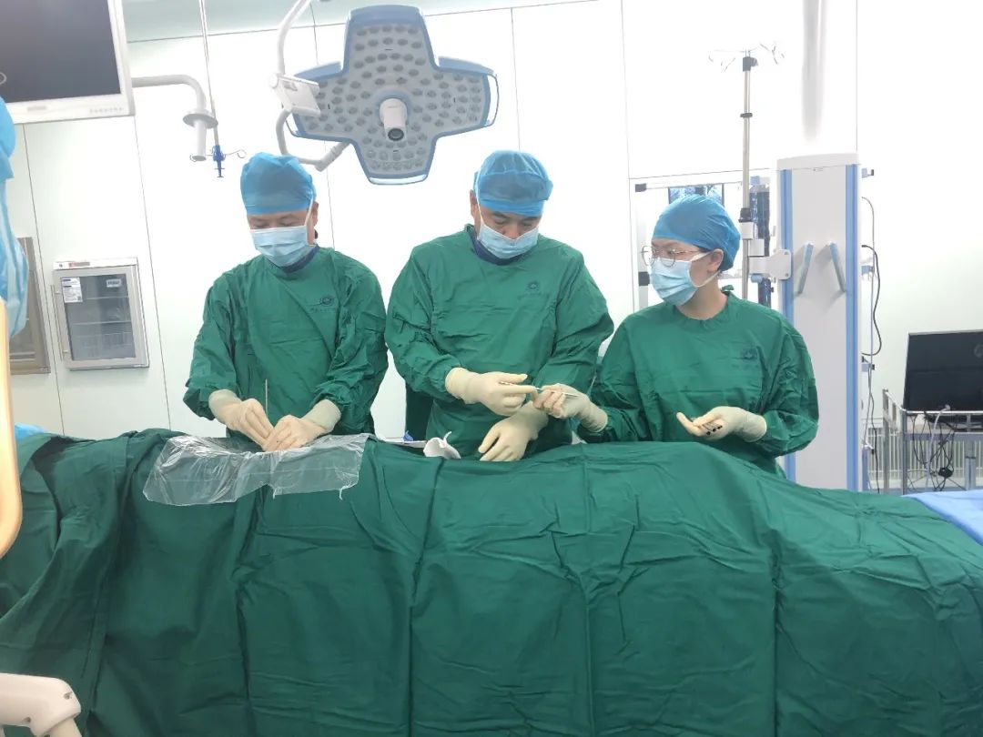 前海人寿广西医院椎间孔镜手术让患者与腰椎间盘突出说「再见」