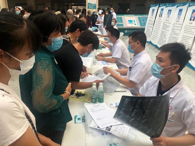 公益行︱河南省直三院脊柱、关节专家走进息县