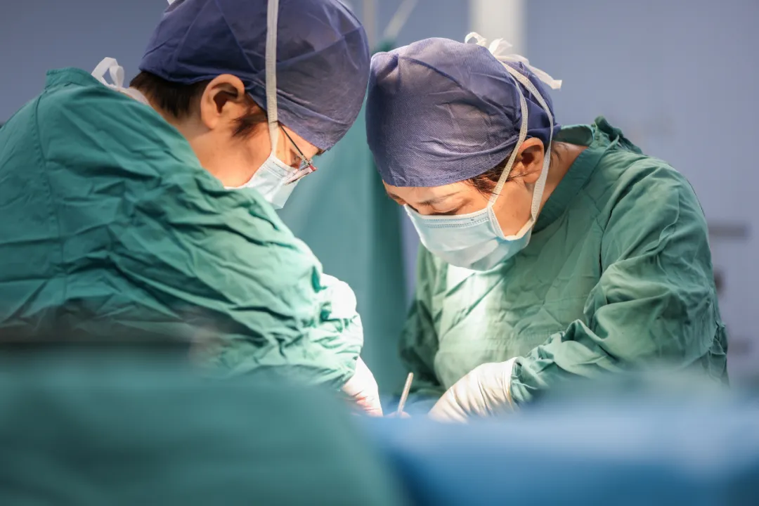 妇科肿瘤医院采用达芬奇 Xi 手术为 100 名患者解除病痛