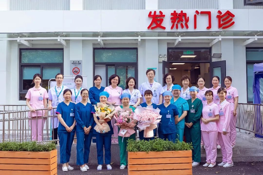 ​深圳市妇幼保健院院领导一行慰问临床一线护士