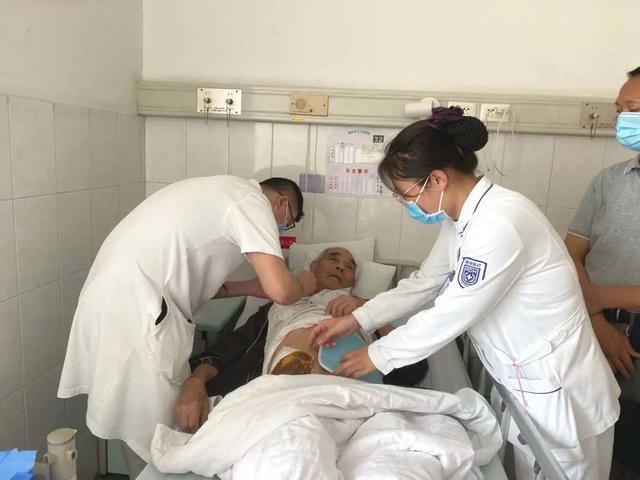 勇闯高龄手术禁区， 南京江北人民医院成功为耄耋老人实施复杂手术