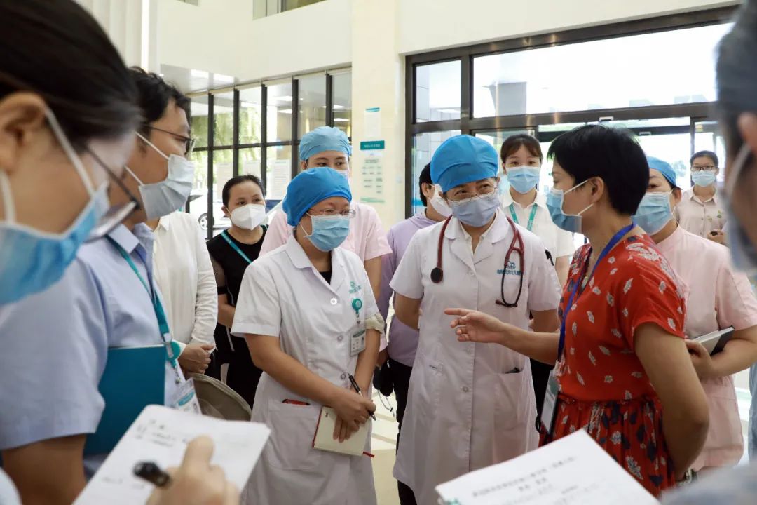 海南省疫情防控督导组到海南现代妇女儿童医院督导疫情防控工作