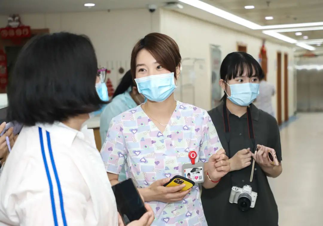 北京博仁医院把学校开在了病房里，帮数万血液病患儿回归课堂