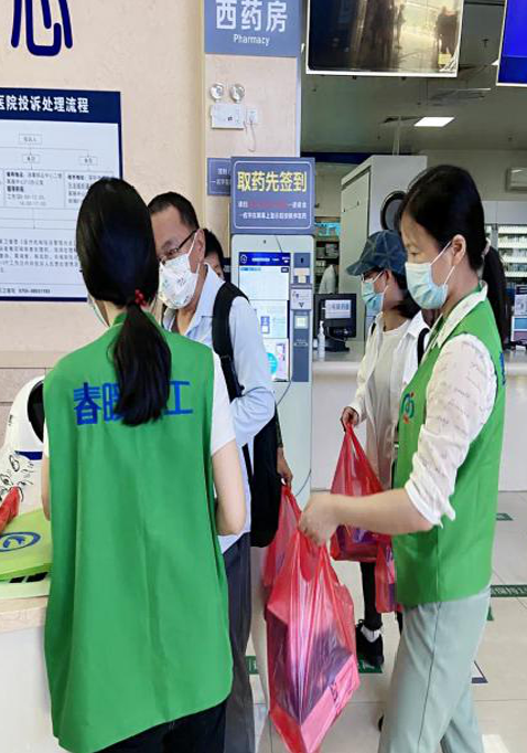 深圳市龙岗区人民医院：防疫之路，就要「罩」着尿毒症患者