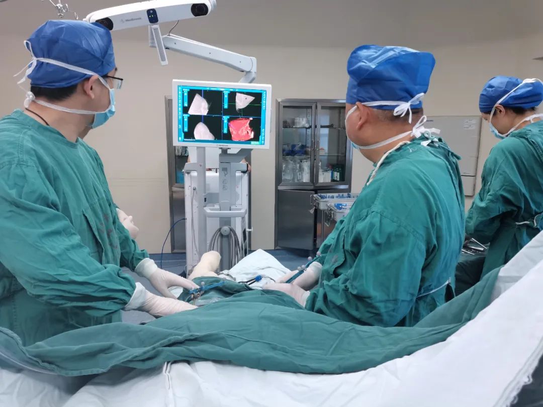 萧山中医院脊柱外科成功实施「O」型臂导航下微创闭合复位内固定术