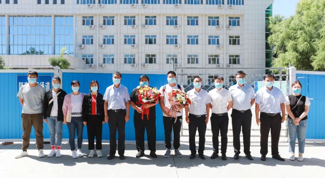 赤峰市宁城县中心医院支援呼伦贝尔医疗队圆满完成任务平安归来