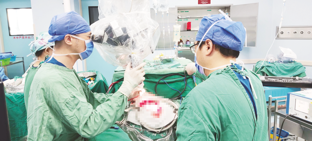 广西中医药大学第一附属医院仙葫院区颅脑外科团队勇闯「生命禁区」，成功救治颅内病变患