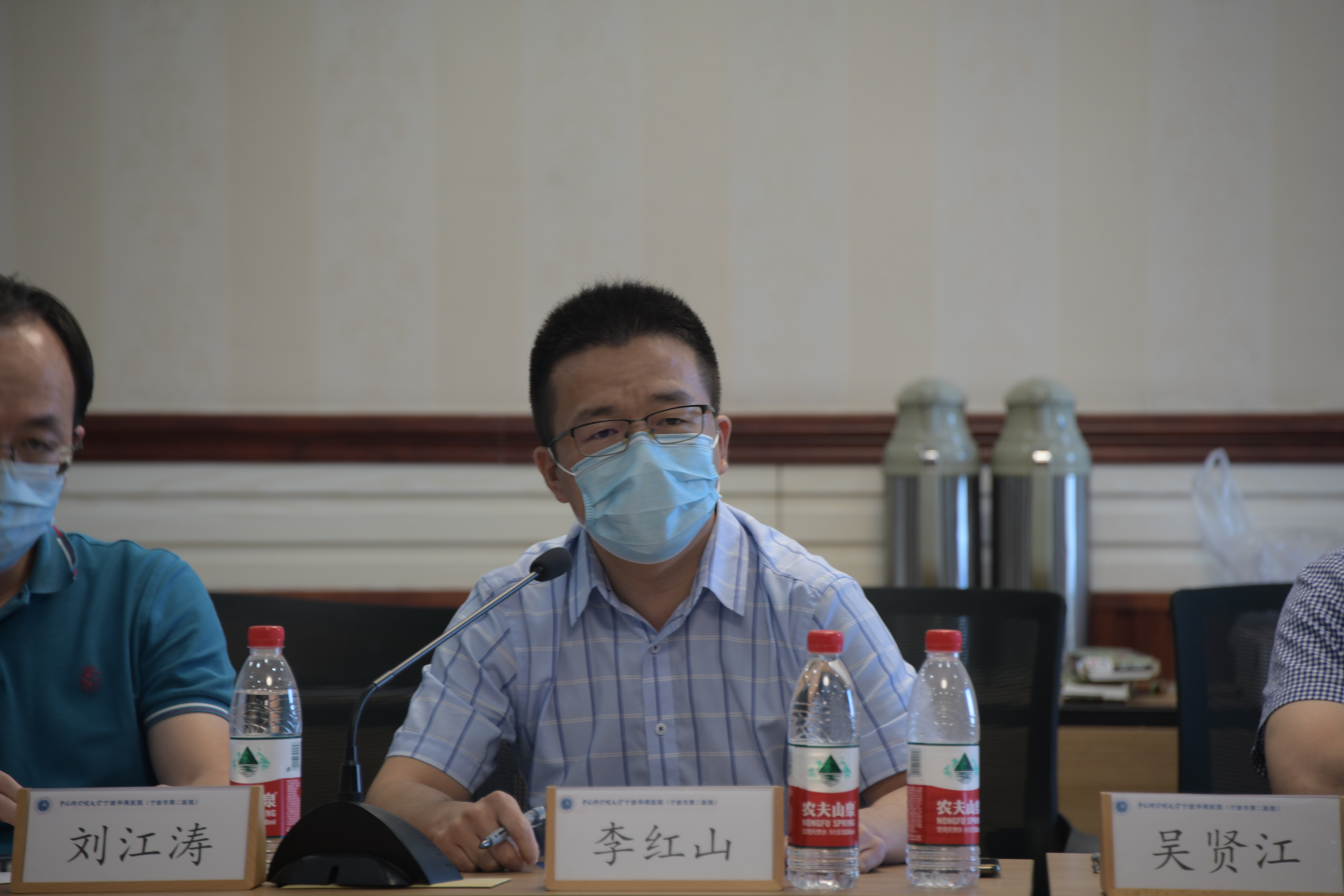 国科大华美医院举行医师节座谈会，十几位医生讲述被患者「治愈」的故事