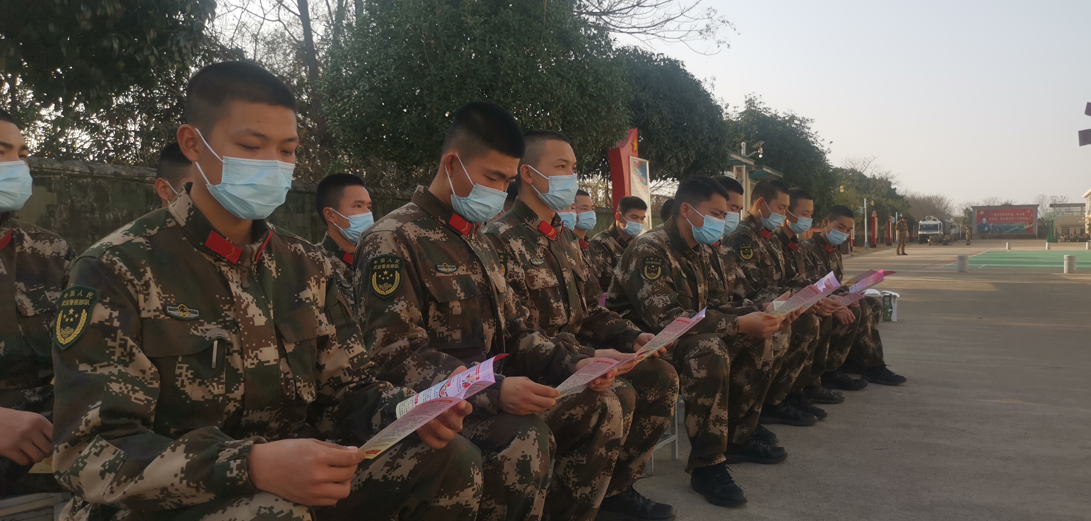 武警桂林支队组织开展「迎春节无偿献血」活动