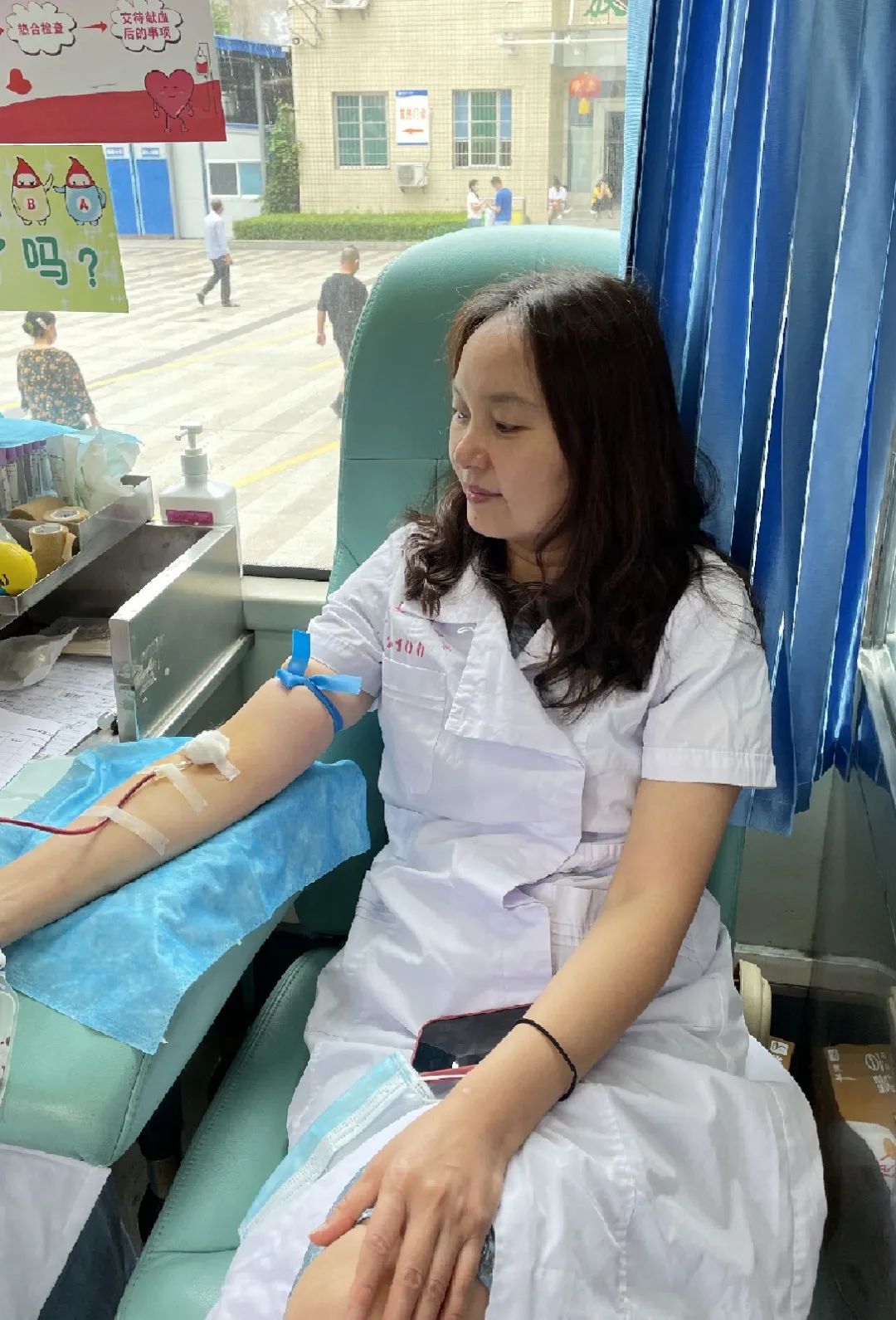 捐出一片热血，奉献一片爱心：岳池县人民医院 2021 年无偿献血量再创新高
