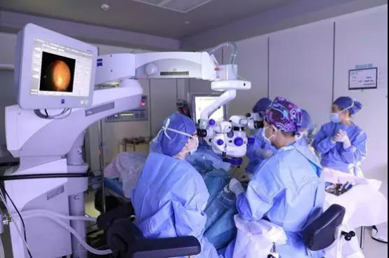 深圳首台术中 OCT 显微镜落户希玛眼科，眼部精准手术进入「可视时代」