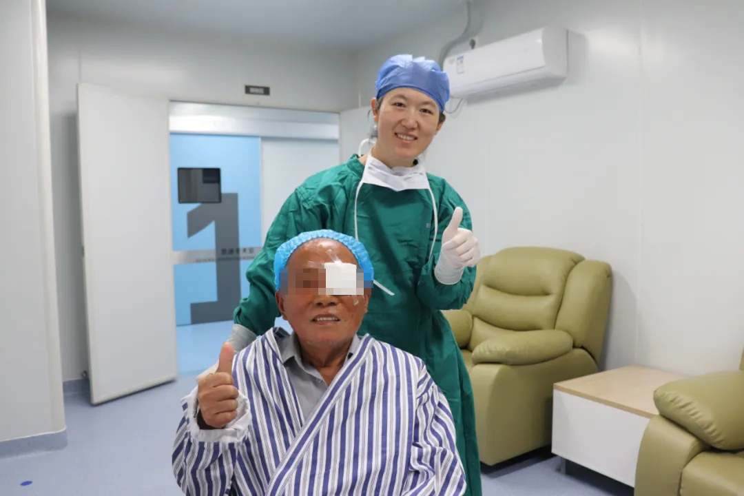 91 岁高龄患者在福州爱尔眼科医院完成白内障手术！