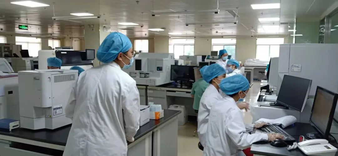 登封市人民医院:核酸检测,他们是幕后英雄