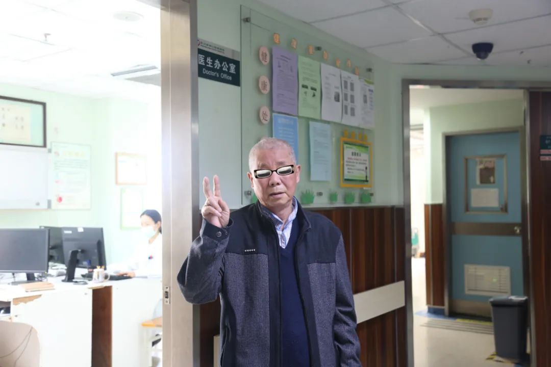 80 岁老人腹主动脉瘤随时破裂，武汉亚洲心脏病医院专家化身 「拆弹专家」