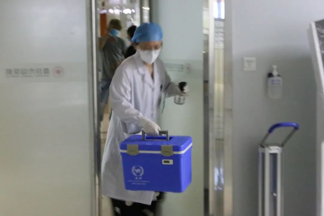 登封市人民医院:核酸检测,他们是幕后英雄
