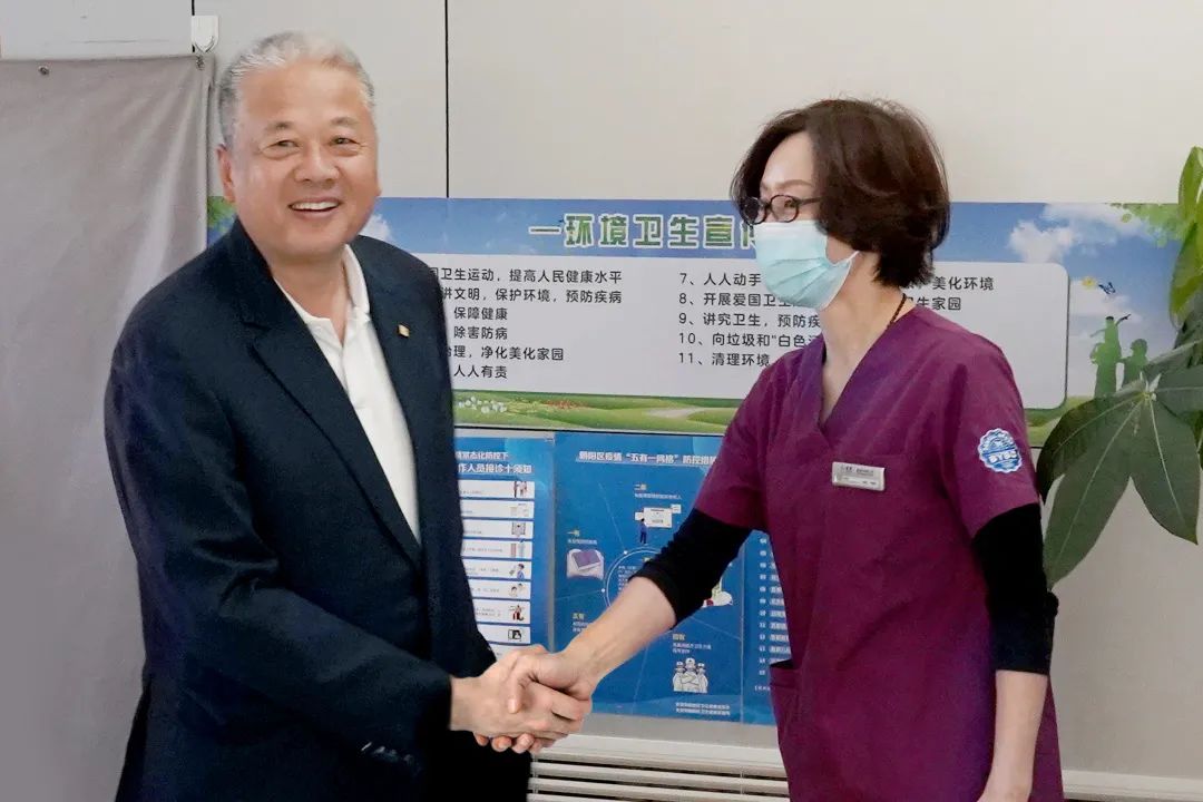 北京泰康拜博口腔医院:「五一」慰问送关怀,持续改善鼓干劲