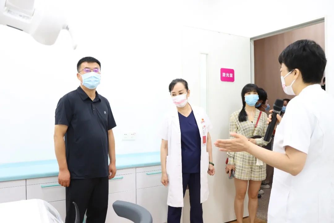 西安高新第二学校教育联合体领导一行莅临西安高新医院参访交流