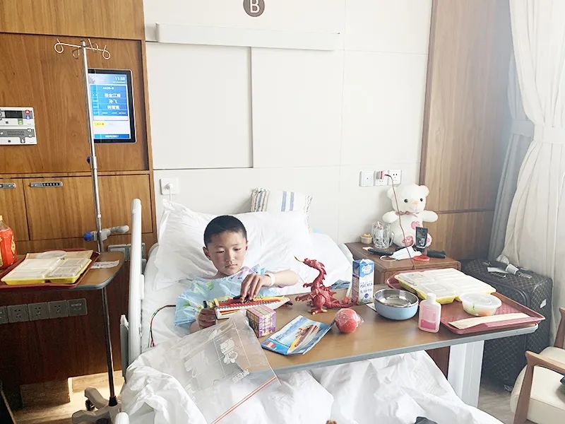 上海之行将改变他们的一生，西藏先心病患儿在上海德达医院接受免费救治