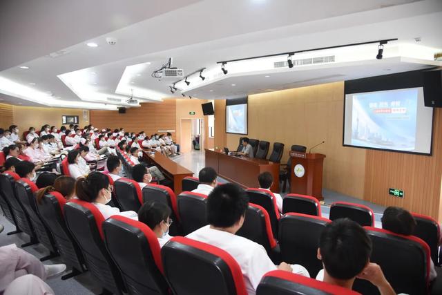 上海二康医院开展上海改革开放史专题宣讲