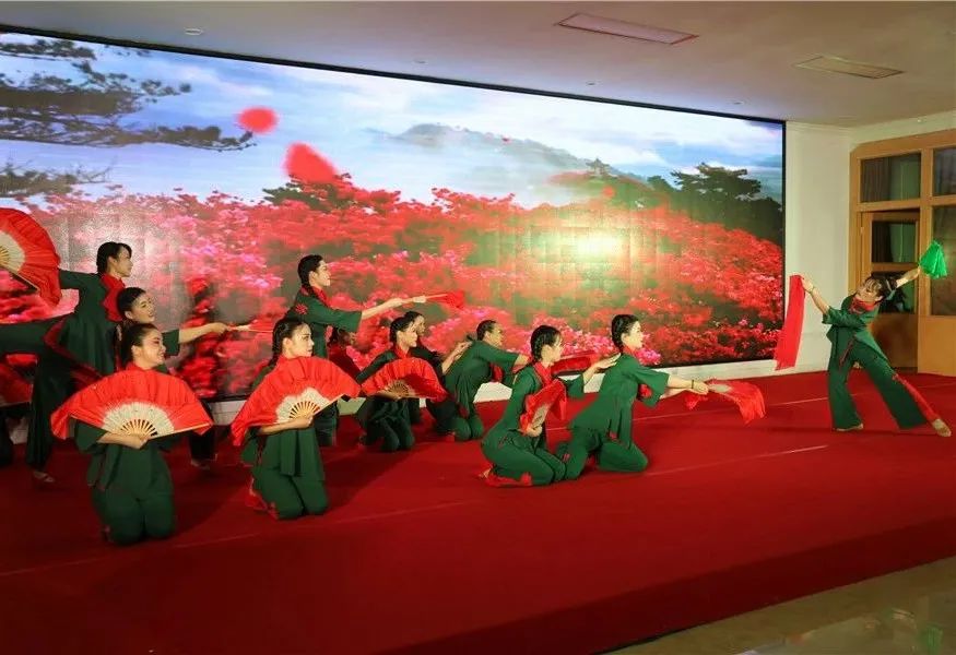 柳州市红十字会医院隆重举行庆祝中国共产党成立 100 周年文艺晚会