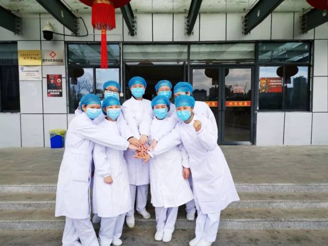 鹰潭市人民医院隔离病房里的青春战歌