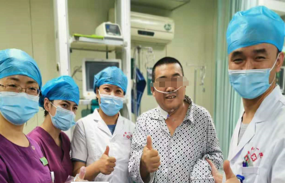 喀什地区第一人民医院组建 ECMO 团队抢救 27 岁危重宫外孕患者，开创地区先河