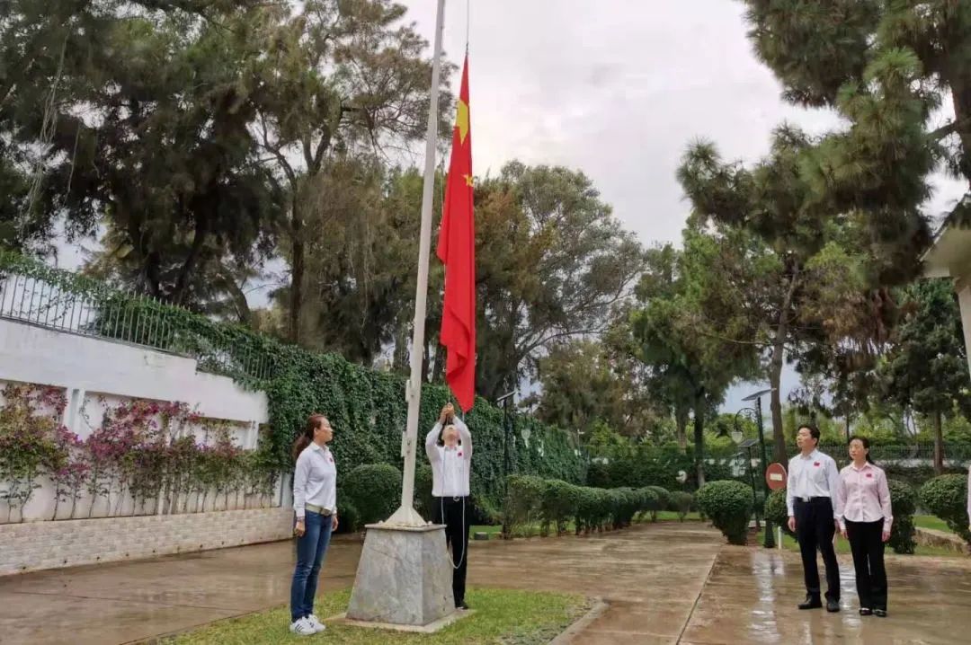 同济大学附属同济医院妇产科援摩医生郭红：援摩抗疫的铿锵玫瑰