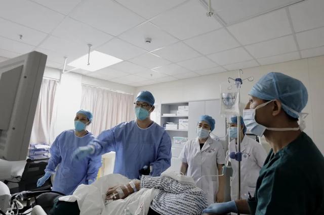 重磅！琴澳两地医生联合开展横琴医院首例无痛胃肠镜手术