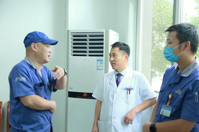 上海海华医院为上海动车段企业职工提供健康宣教及诊疗服务
